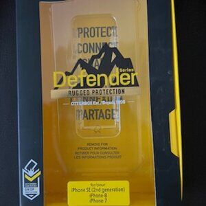 Otter Box Defender case  for iPhone SE (2nd generation), iPhone 8 and iPhone 7.